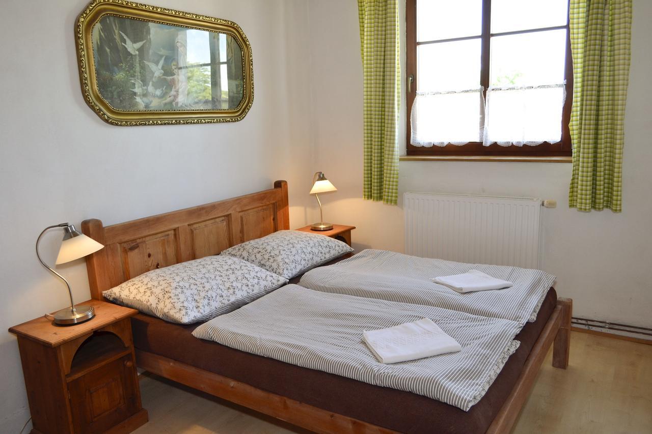 Blazkuv Statek Apartment Malsice Ngoại thất bức ảnh