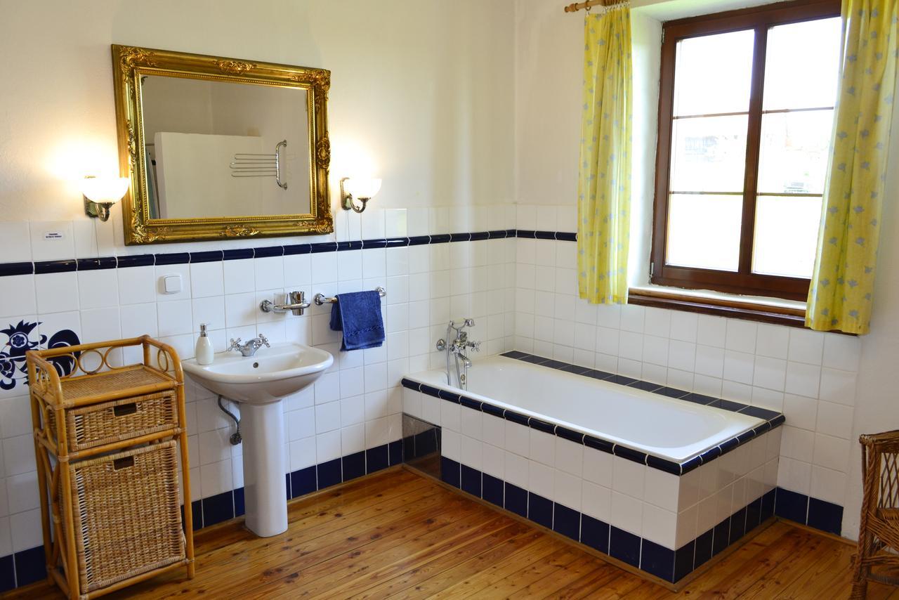 Blazkuv Statek Apartment Malsice Ngoại thất bức ảnh